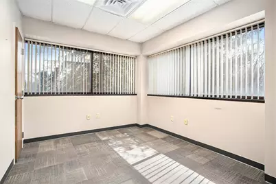 2845 Capital Avenue SW #201, Battle Creek, MI 49015 - Photo 8