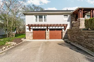 9960 Florence St, Pinckney, MI 48169 - Photo 4