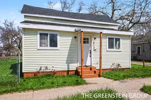 1388 7th St, Muskegon, MI 49441 - Photo 18