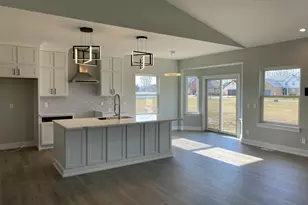 737 Britt Circle Dr, Dundee, MI 48131 - Photo 4