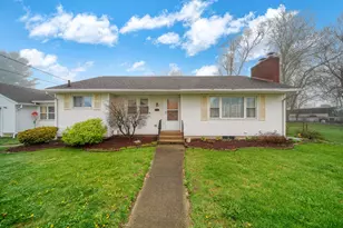 325 Seminole Pl, Jackson, MI 49202 - Photo 2