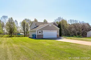3391 Heathridge Trail, Hamilton, MI 49419 - Photo 4