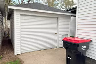 136 W 5th Ave, Reed City, MI 49677 - Photo 4
