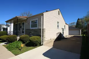 18905 Woodland St, Harper Woods, MI 48225 - Photo 2