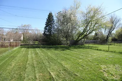 18905 Woodland Street, Harper Woods, MI 48225 - Photo 8