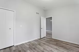 42122 Richmond Dr, Belleville, MI 48111 - Photo 22