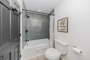 2204 Applewood Ct, Ann Arbor, MI 48103 - Photo 10