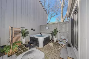 2204 Applewood Ct, Ann Arbor, MI 48103 - Photo 54