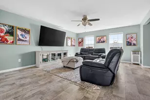 966 View Pointe Dr, Middleville, MI 49333 - Photo 2