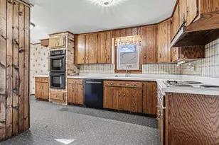 824 Forest Dr, Portage, MI 49002 - Photo 10