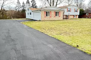 2665 Peterboro Rd, West Bloomfield, MI 48323 - Photo 6