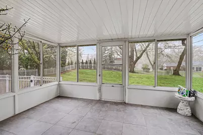 2028 E Hammond Lake Drive, Bloomfield Hills, MI 48302 - Photo 14