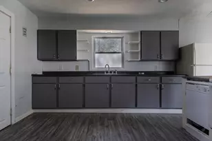 409 S Haver St, Hartford, MI 49057 - Photo 10