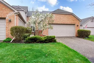 37834 Siena Dr, Farmington, MI 48331 - Photo 2