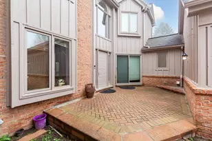 37834 Siena Dr, Farmington, MI 48331 - Photo 6