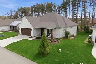 6324 Lamppost Cir SE, Grand Rapids, MI 49546 - Photo 2