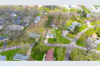 7641 Lake Wood Drive, Portage, MI 49002 - Photo 36