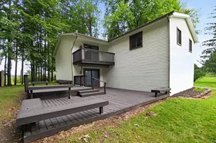 4042 Burns Rd, Howell, MI 48855 - Photo 4