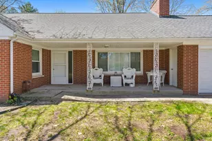 721 Piccadilly Rd, Kalamazoo, MI 49006 - Photo 2