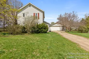 717 122nd Ave, Shelbyville, MI 49344 - Photo 2