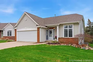 774 Holly Creek Dr, Holland, MI 49423 - Photo 2