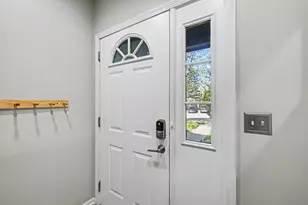 220 Lyn Anne Ct, Ann Arbor, MI 48103 - Photo 2