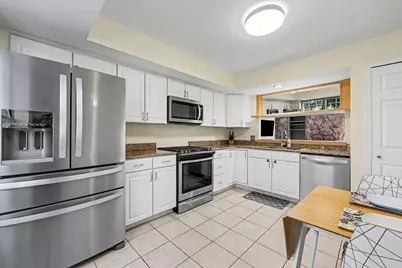220 Lyn Anne Court, Ann Arbor, MI 48103 - Photo 4