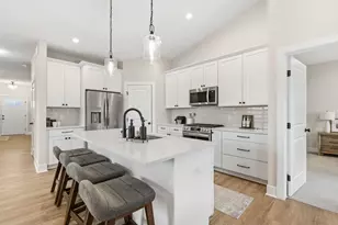 11905 Smithfield Dr, Holland, MI 49424 - Photo 12