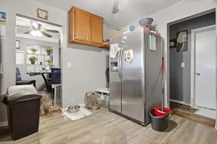 24657 Flower Ave, Eastpointe, MI 48021 - Photo 16
