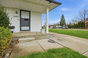 24657 Flower Ave, Eastpointe, MI 48021 - Photo 4