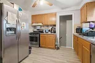 24657 Flower Ave, Eastpointe, MI 48021 - Photo 8