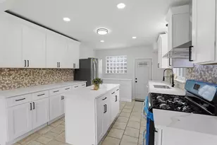 9160 Kinloch St, Bedford, MI 48239 - Photo 10