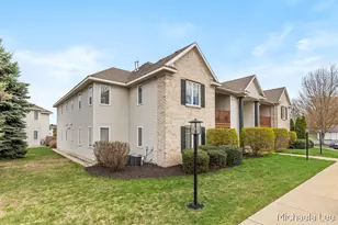 12265 S Crystal Waters Dr, Holland, MI 49424 - Photo 2