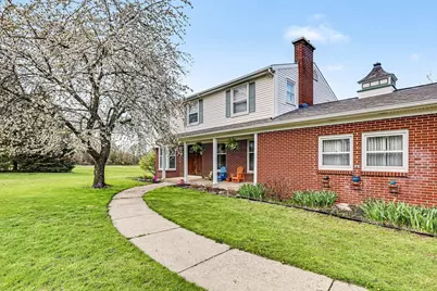 319 Greenridge Drive NW, Grand Rapids, MI 49544 - Photo 2
