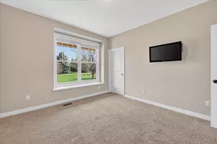 3790 Timber Green Ct, Howell, MI 48843 - Photo 40