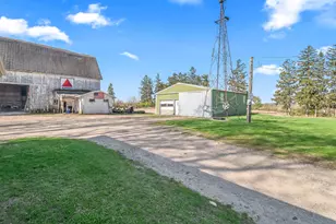 2871 W Bacon Rd, Hillsdale, MI 49242 - Photo 12