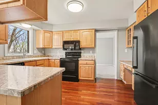 722 Grand Marais Ave, Portage, MI 49024 - Photo 6