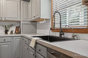 554 Kenowa Ave SW, Grand Rapids, MI 49534 - Photo 10