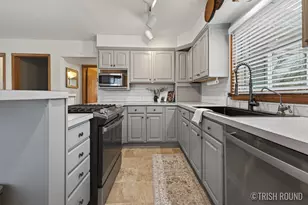 554 Kenowa Ave SW, Grand Rapids, MI 49534 - Photo 8