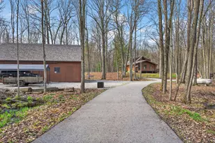 837 E Whitetail Dr, Midland, MI 48640 - Photo 8