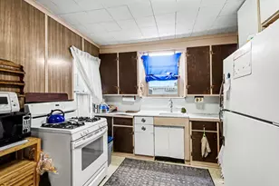3011 Riverview Dr, Kalamazoo, MI 49004 - Photo 12