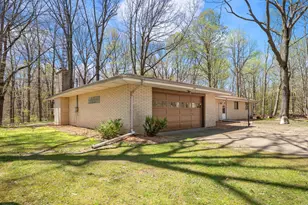 4796 Naomi Ln, Saint Joseph, MI 49085 - Photo 6