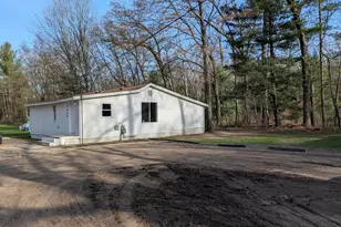 2032 S Mill Iron Rd, Muskegon, MI 49442 - Photo 2