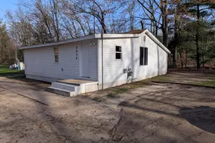 2032 S Mill Iron Rd, Muskegon, MI 49442 - Photo 2