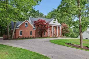 1233 Ballybunion Ct SE, Grand Rapids, MI 49546 - Photo 2