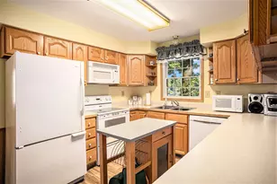 15891 Lakeview Dr, Buchanan, MI 49107 - Photo 10