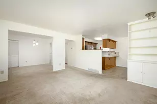 350 Hollywood Dr, Saline, MI 48176 - Photo 8