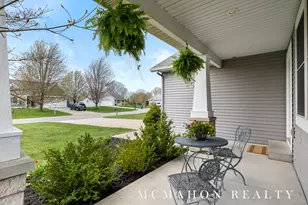 3736 Sussex Ct, Zeeland, MI 49464 - Photo 4