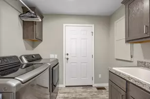 5221 Hollow Ln, Holland, MI 49423 - Photo 16