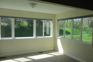 1096 Fountain View Cir, Holland, MI 49423 - Photo 14